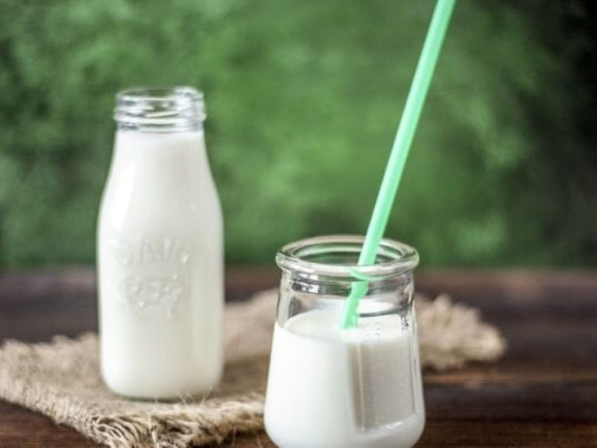 Non-Dairy Milk Alternatives: Healthier Options for Dairy-Free Diets