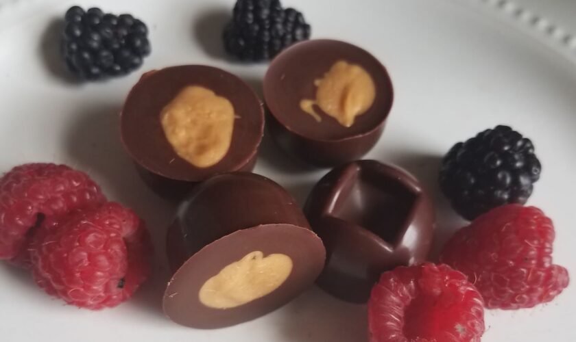 Decadent Low-Sugar Chocolate Bon-Bons: A Sweet Treat with Less Guilt