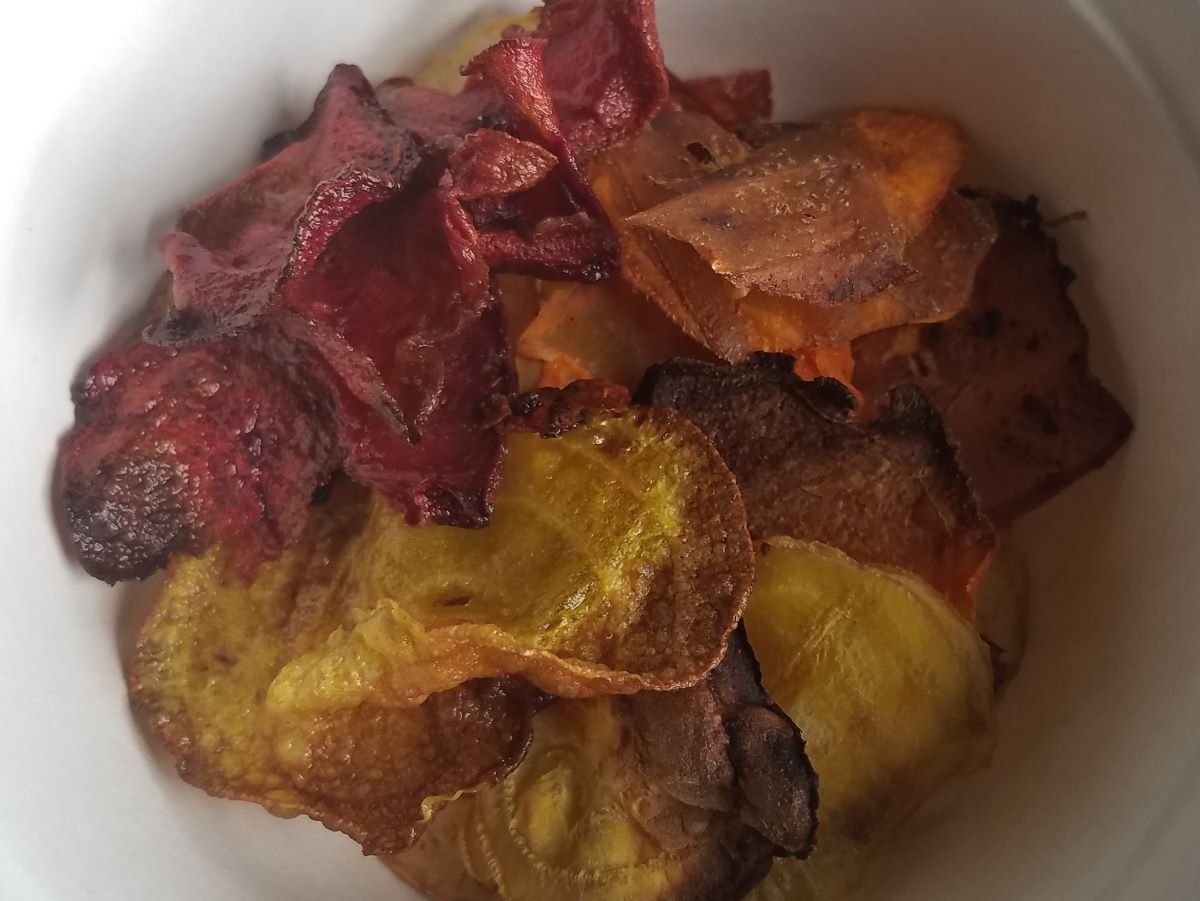 Root Vegetable Chips: A Crispy, Healthy Alternative to Traditional Chips