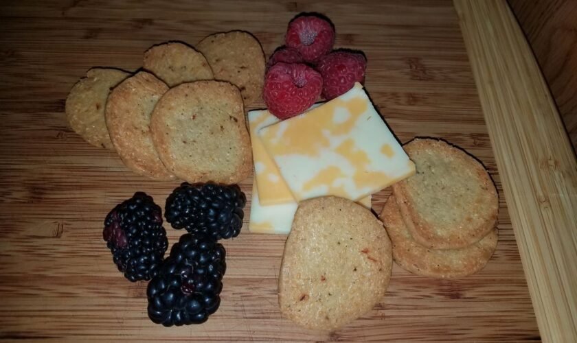 Einkorn Cheese Crackers: The Perfect Crunchy, Nutty Snack