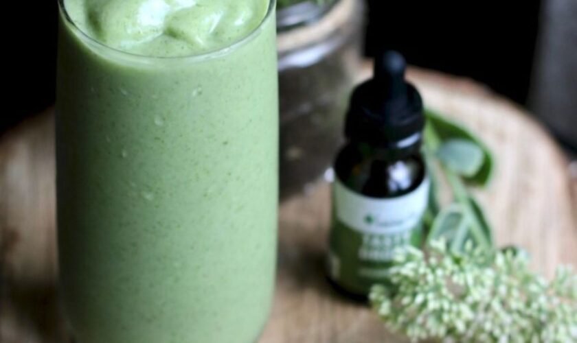 3 Super-food Smoothies To Get Your Daily Dose Of Hemp Oil