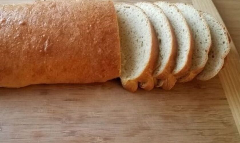 Soft, Chewy Low-Carb White Bread to Satisfy Your Cravings