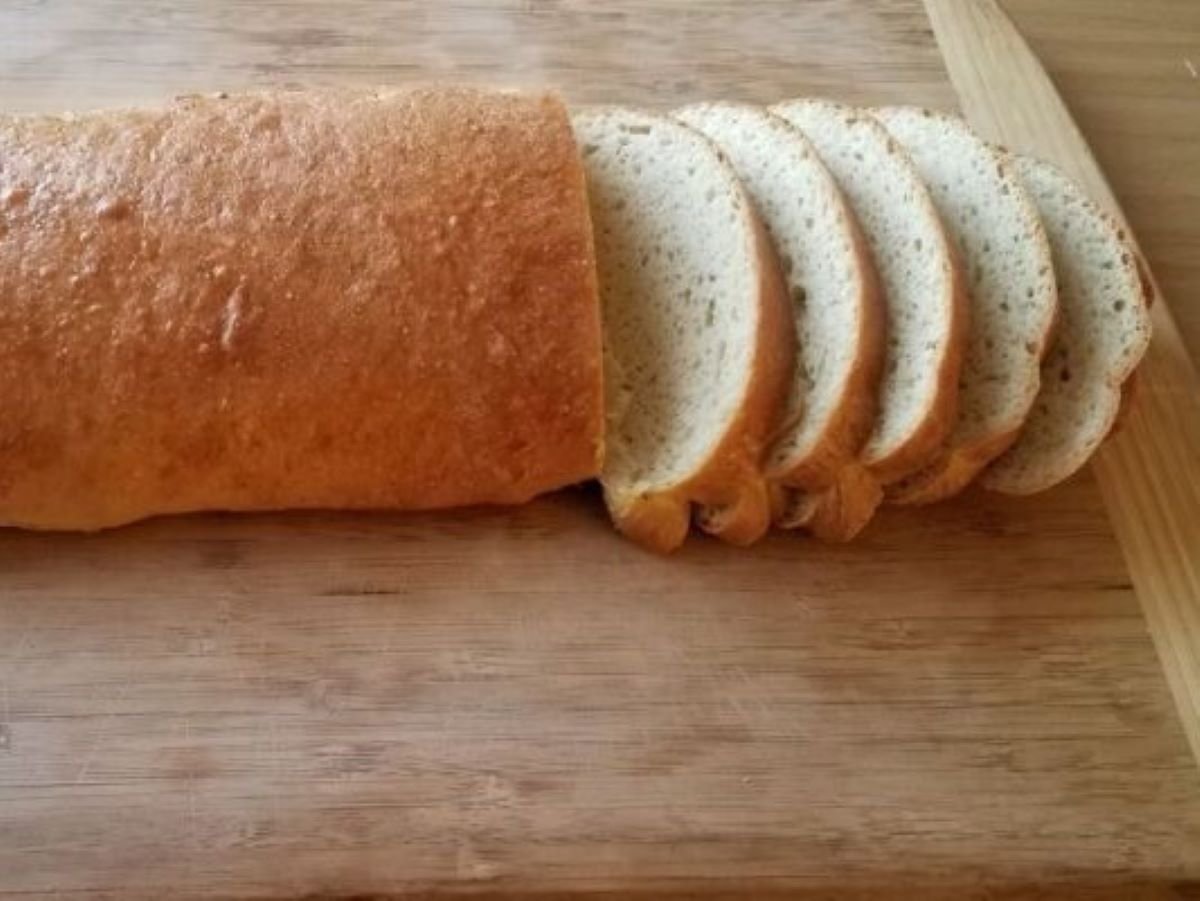 Soft, Chewy Low-Carb White Bread to Satisfy Your Cravings